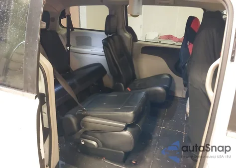 2015 Chrysler Town & Country Touring from USA, damaged, VIN 2C4RC1BG4FR577336